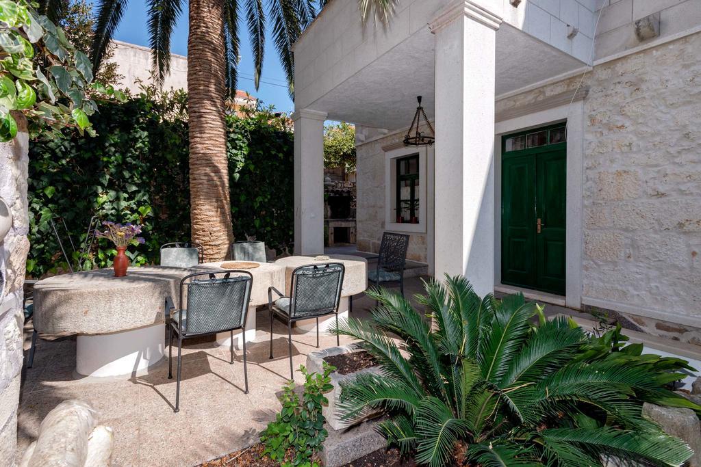 Apartments Villa Domus Marini Hvar Town Eksteriør billede