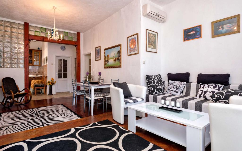 Apartments Villa Domus Marini Hvar Town Eksteriør billede
