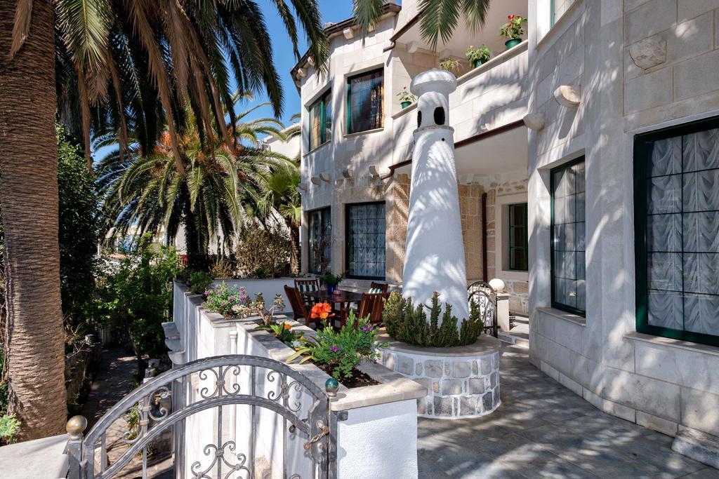 Apartments Villa Domus Marini Hvar Town Eksteriør billede