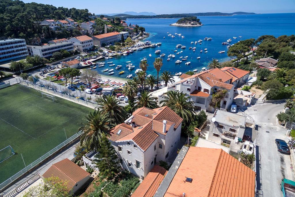 Apartments Villa Domus Marini Hvar Town Eksteriør billede